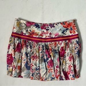 - Fray silk satin white pink floral mini skirt